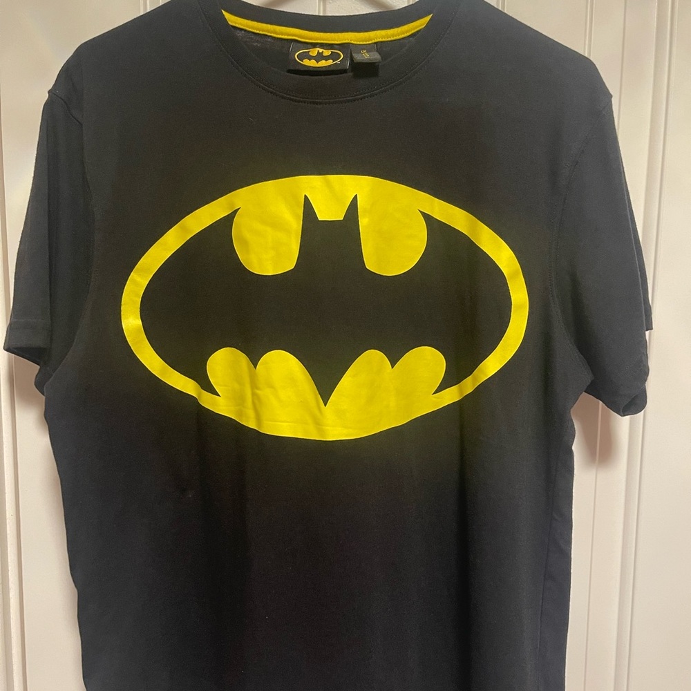 Boys Batman T-Shirt! (Condition: Good) - Picture 2 of 3